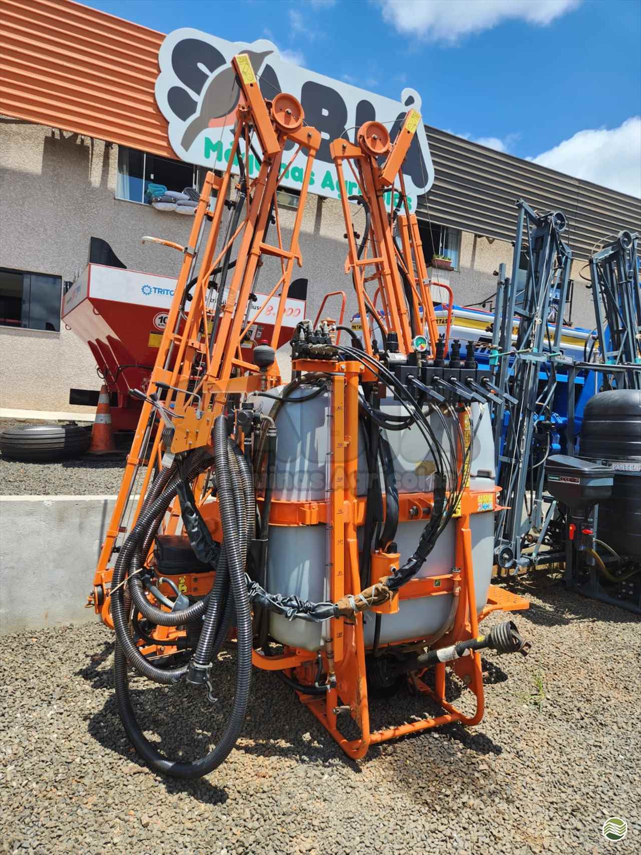 PULVERIZADOR JACTO CONDOR 800 AM18 Acoplado Hidráulico Sabiá Máquinas Agrícolas IRATI PARANÁ PR
